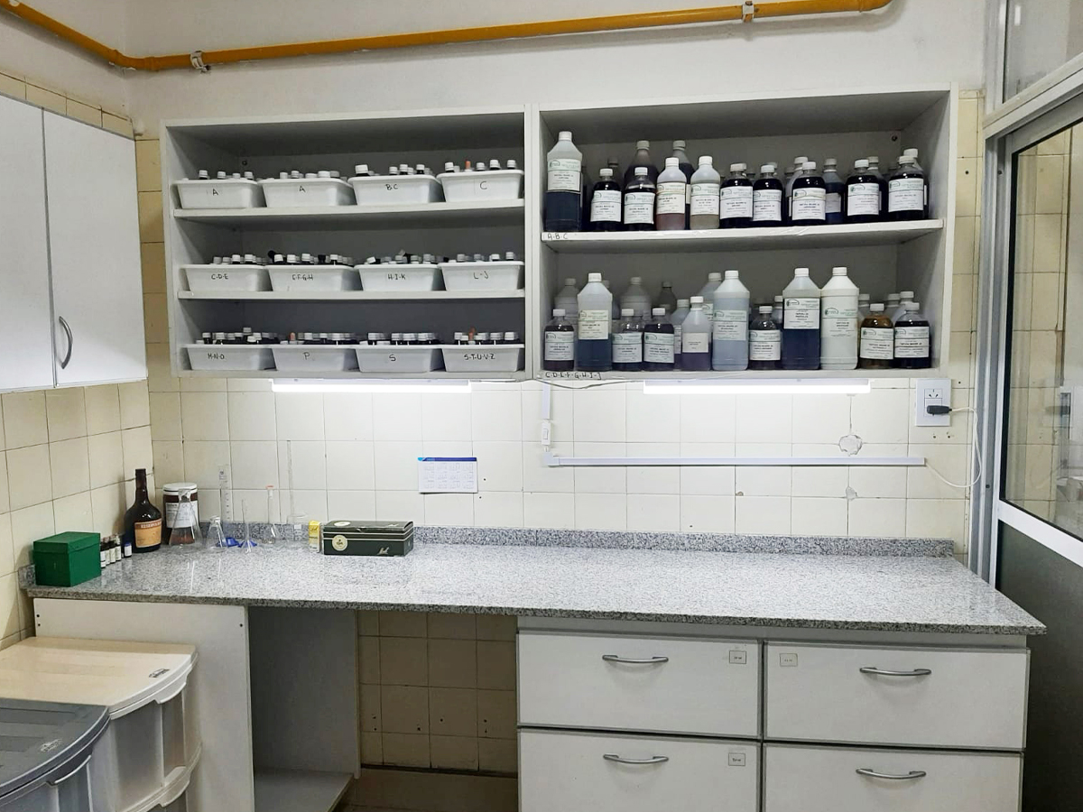 Laboratorio de recetas magistrales de Farmacia Roden