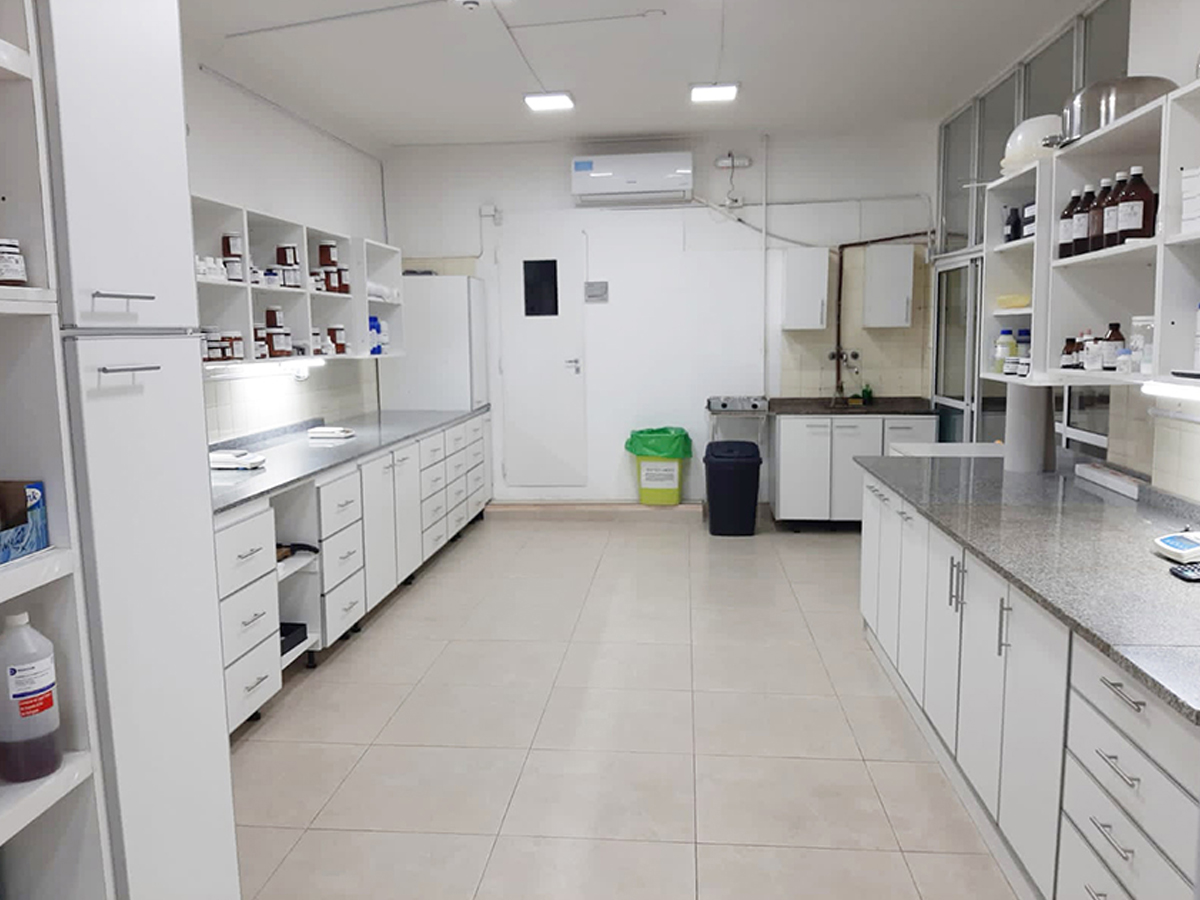 Laboratorio de recetas magistrales de Farmacia Roden